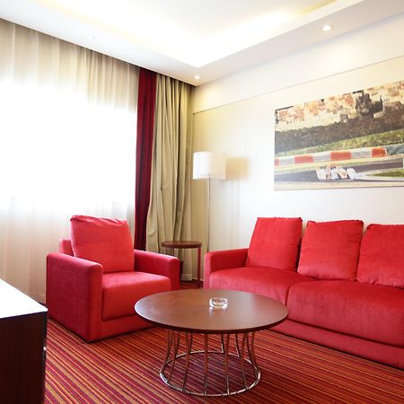 Holiday Inn Express Shanghai New Hongqiao, An Ihg Hotel Εξωτερικό φωτογραφία