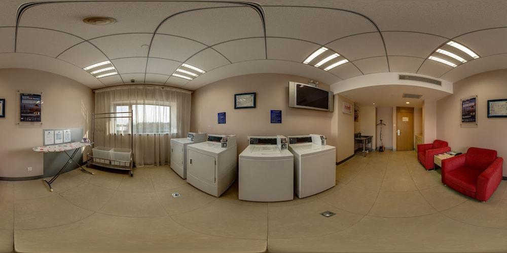 Holiday Inn Express Shanghai New Hongqiao, An Ihg Hotel Εξωτερικό φωτογραφία