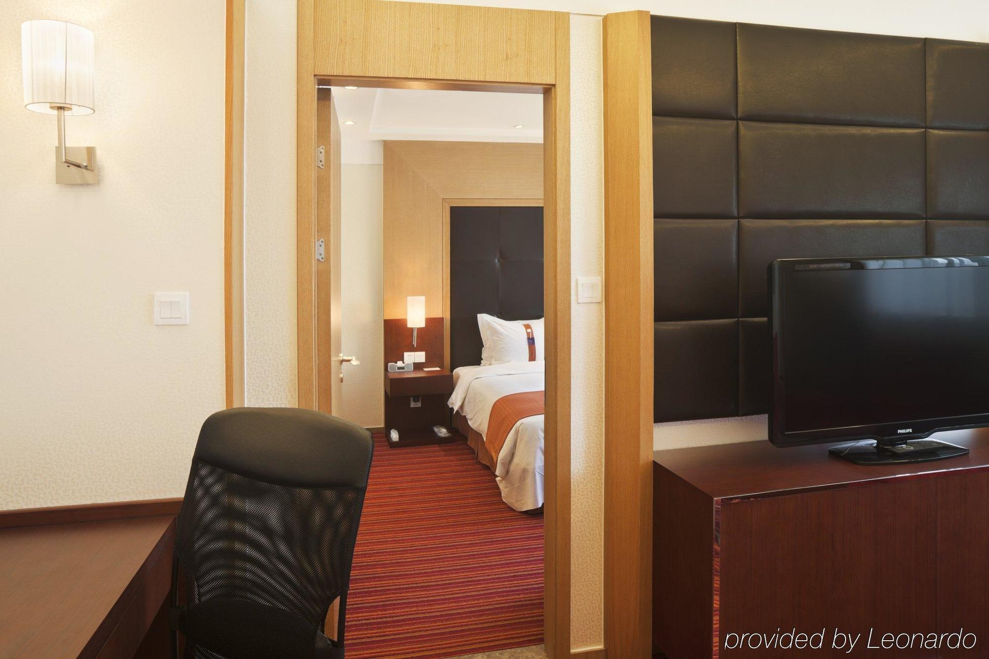 Holiday Inn Express Shanghai New Hongqiao, An Ihg Hotel Εξωτερικό φωτογραφία